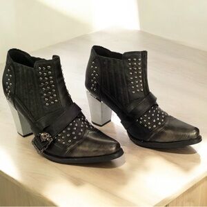 Ankle Boots Women Black Leather Bull Studded Skull Buckle Silver Block Heel Sz 8